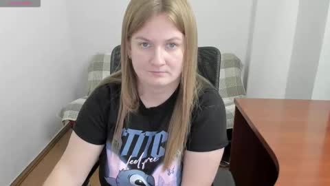 Mila online show from October 4, 4:00 pm