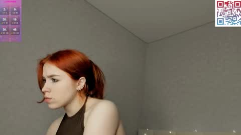 Mia online show from February 15, 1:32 pm