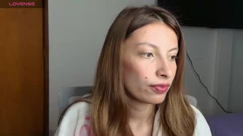 sweet_moon_v_ online show from June 16, 2:01 am