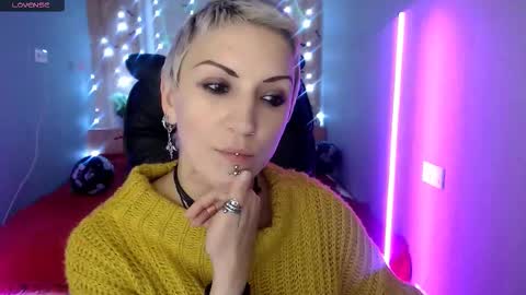 sweet_n_strong online show from November 9, 2:13 pm