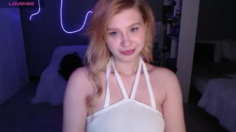 sweet_nicole_333 online show from May 28, 11:08 am