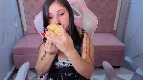 sweet_nova_b online show from July 14, 8:24 pm