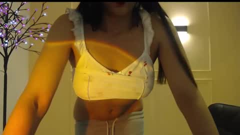 Snapshot of sweet_of_venus chatting on January 25, 2:37 am My name is Catalina. Please say hello I like to chat with you. If you have requests please use tip online show from January 25, 2:37 am
