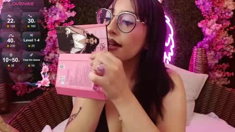 Roxanee online show from February 23, 1:21 pm