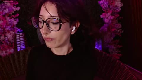 Roxanee online show from May 30, 9:11 pm