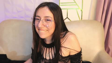 Sammy Lauren online show from December 2, 7:10 am