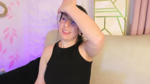 Sammy Lauren online show from December 6, 4:03 am