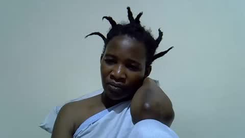 Snapshot of sweet_shari chatting on October 3, 2:05 am Princess shari online show from October 3, 2:05 am