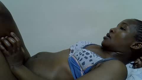 Snapshot of sweet_shari chatting on October 10, 10:14 pm Princess shari online show from October 10, 10:14 pm