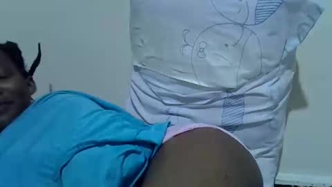 Snapshot of sweet_shari chatting on October 4, 2:06 am Princess shari online show from October 4, 2:06 am