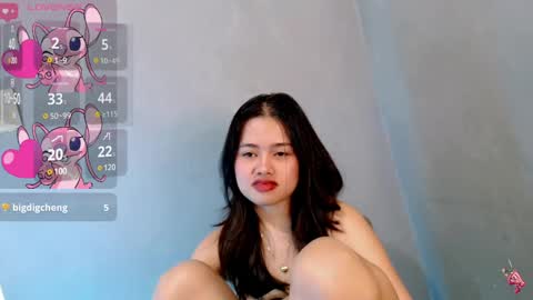 Snapshot of sweet_sirenxx chatting on December 12, 6:25 am Leah online show from December 12, 6:25 am