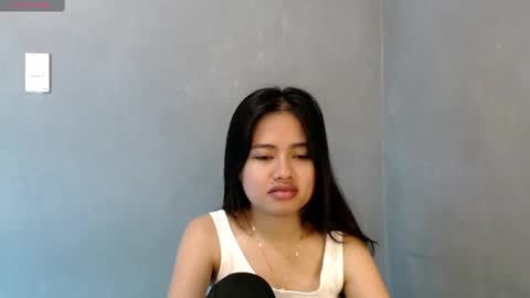 Snapshot of sweet_sirenxx chatting on March 5, 1:39 pm Leah online show from March 5, 1:39 pm