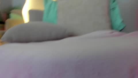 Snapshot of sweet_skiinny chatting on October 15, 1:14 pm Adeline online show from October 15, 1:14 pm