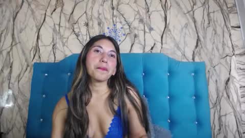 Snapshot of sweet_skylove_ chatting on December 15, 3:53 pm Adriana online show from December 15, 3:53 pm