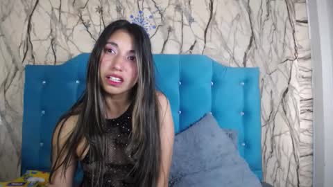 Snapshot of sweet_skylove_ chatting on December 13, 4:16 pm Adriana online show from December 13, 4:16 pm