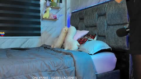 Snapshot of sweet_tits2 chatting on January 10, 9:42 pm Isabella online show from January 10, 9:42 pm