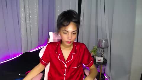 Snapshot of sweet_trishaxx chatting on March 10, 10:24 pm Trisha online show from March 10, 10:24 pm