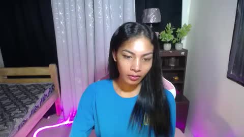 Snapshot of sweet_trishaxx chatting on January 25, 8:53 am Trisha online show from January 25, 8:53 am