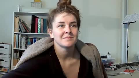 Heidi Brenner - Please check bio for schedule  FAQ online show from December 16, 1:54 pm