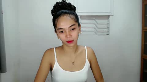 Snapshot of sweet_tyla chatting on February 18, 7:32 am sweet_tyla online show from February 18, 7:32 am