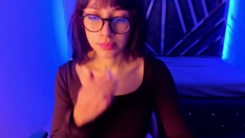 Snapshot of sweet_venus4 chatting on January 29, 6:50 pm sweet_venus4 online show from January 29, 6:50 pm