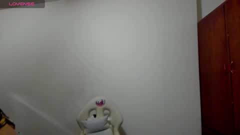 Snapshot of sweet_venus4 chatting on February 26, 11:11 am sweet_venus4 online show from February 26, 11:11 am