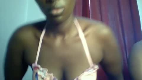 Snapshot of sweet_zuri3 chatting on March 3, 11:14 am zuri online show from March 3, 11:14 am