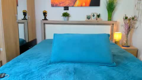 Snapshot of sweetangell69_ chatting on October 11, 3:22 am Viorica online show from October 11, 3:22 am