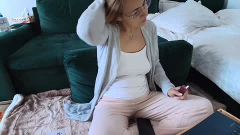 Ania online show from January 17, 9:49 am