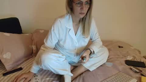 Ania online show from December 19, 9:38 pm