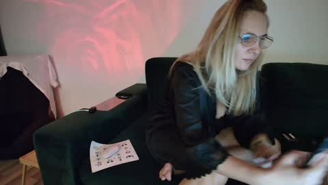 Ania online show from February 5, 8:46 pm