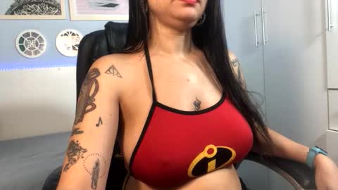 Anitta online show from March 12, 7:00 am