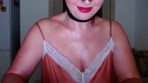 Snapshot of sweetberryxxx chatting on February 5, 12:20 am Diana online show from February 5, 12:20 am