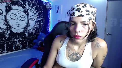 Snapshot of sweetbitter_ chatting on January 31, 7:08 pm sweetbitter_ online show from January 31, 7:08 pm