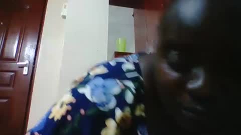 Snapshot of sweetblacklady chatting on February 19, 3:49 pm MELVIN online show from February 19, 3:49 pm