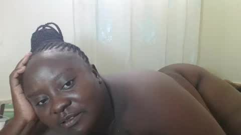 Snapshot of sweetblacklady chatting on December 10, 5:28 am MELVIN online show from December 10, 5:28 am