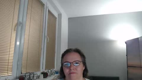 Snapshot of sweetboobs85h chatting on October 29, 8:00 pm Sweetboobs85h online show from October 29, 8:00 pm