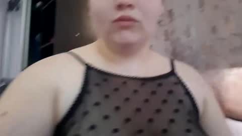 sweetbun97 online show from December 7, 8:33 am