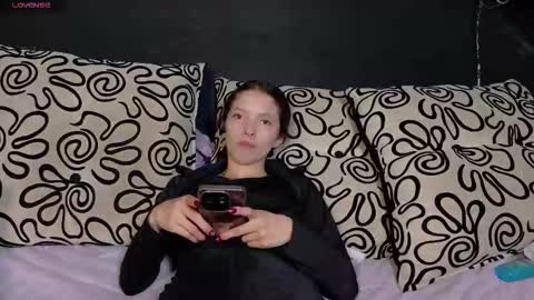 Snapshot of sweetdam12 chatting on October 27, 8:47 pm sweetdam12 online show from October 27, 8:47 pm