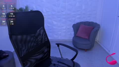Fabiana online show from December 9, 6:35 pm