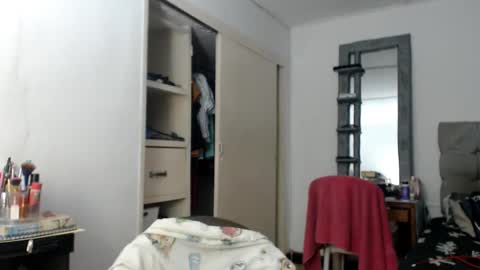 SWEETFANTASYVEN online show from October 18, 1:08 am