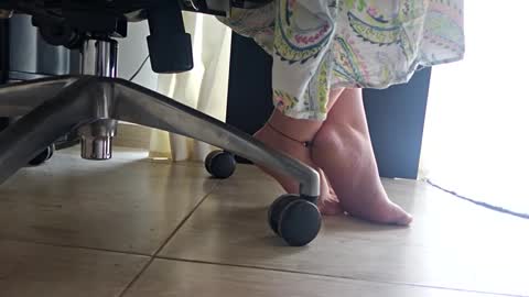 sweetfeet1234 online show from November 24, 1:35 pm