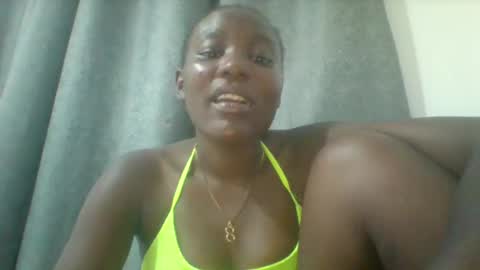 sweetfel online show from February 3, 9:18 pm