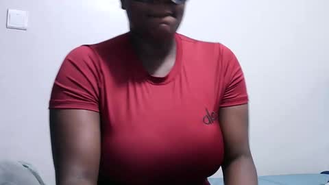 sweetgal11 online show from April 23, 12:51 pm