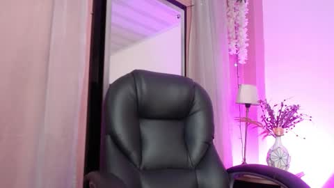 Snapshot of sweetgh_ chatting on October 16, 11:02 am Sweet online show from October 16, 11:02 am