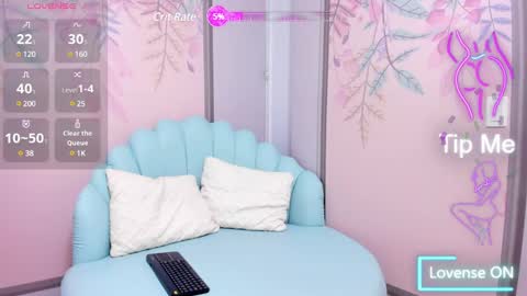 Snapshot of sweetgirl4u_ chatting on February 26, 11:11 am MIA online show from February 26, 11:11 am