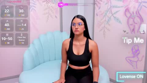 Snapshot of sweetgirl4u_ chatting on February 28, 11:14 am MIA online show from February 28, 11:14 am