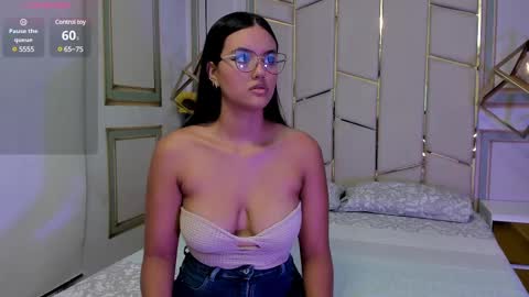 Snapshot of sweetgirl4u_ chatting on March 7, 11:18 am MIA online show from March 7, 11:18 am