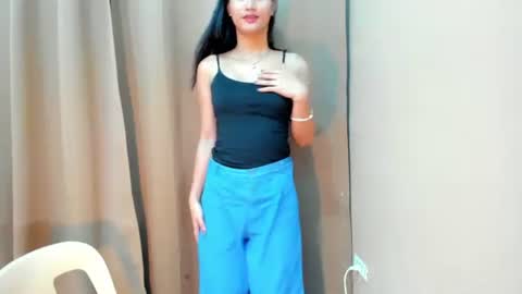 sweetgirl_latina143 online show from September 13, 6:43 am