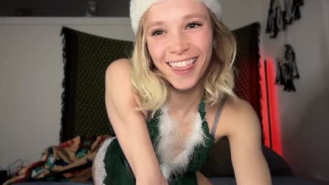 sweetgracee online show from December 20, 7:01 am